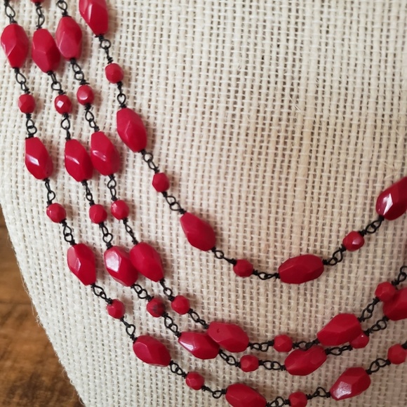 🇺🇸Red Beaded Necklace - Picture 3 of 5